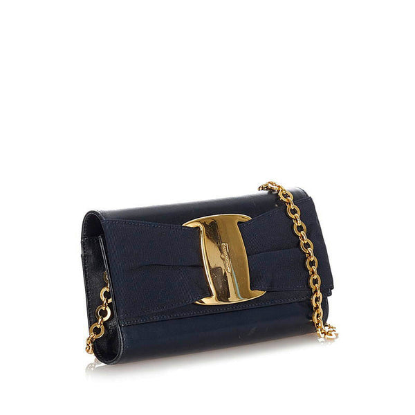 サルヴァトーレフェラガモ ヴァラリボン ネイビー レザー チェーン ショルダーバッグ レディース Salvatore Ferragamo 【中古】