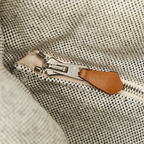 エルメス ニューフールトゥバサス グレー キャンバス 斜め掛け ショルダーバッグ メンズ HERMES 【中古】