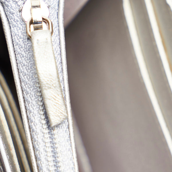 シャネル カメリア ブラック レザー 長財布 レディース CHANEL 【中古】