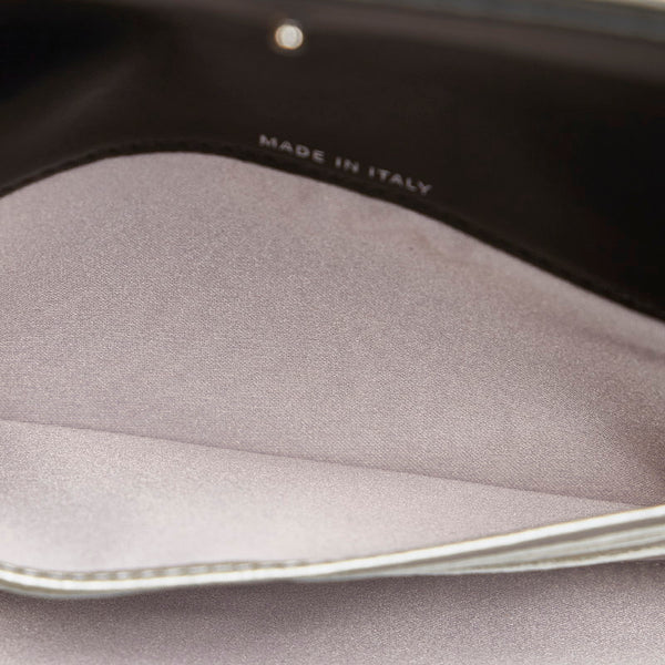 シャネル カメリア ブラック レザー 長財布 レディース CHANEL 【中古】