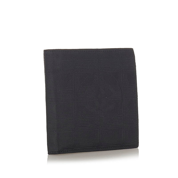 シャネル ニュートラルライン ブラック ナイロン レザー 二つ折り財布 レディース CHANEL 【中古】