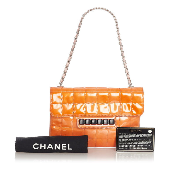 シャネル チョコバー ピアノ ショルダー A14556 オレンジ エナメル チェーン　ショルダーバッグ レディース CHANEL 【中古】
