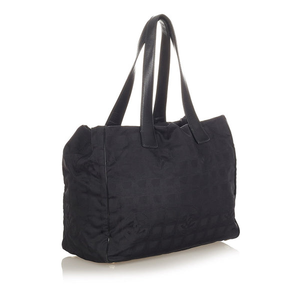 シャネル ニュートラベル ブラック ナイロン レザー トートバッグ レディース CHANEL 【中古】