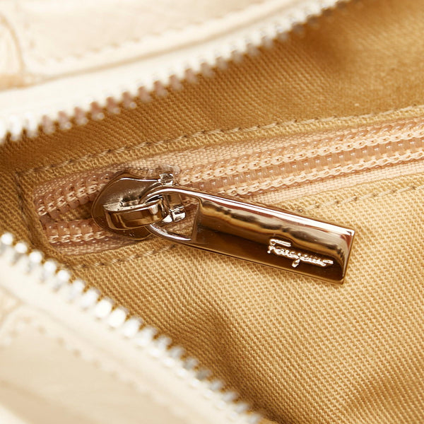 サルヴァトーレフェラガモ ガンチーニ AU-21 6317 ホワイト ベージュ レザー ハンドバッグ レディース Salvatore Ferragamo 【中古】