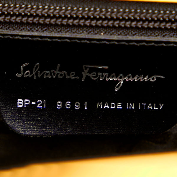 サルヴァトーレフェラガモ ガンチーニ イエロー レザー ショルダーバッグ レディース Salvatore Ferragamo 【中古】