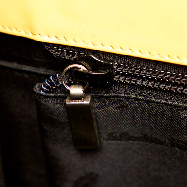 サルヴァトーレフェラガモ ガンチーニ イエロー レザー ショルダーバッグ レディース Salvatore Ferragamo 【中古】