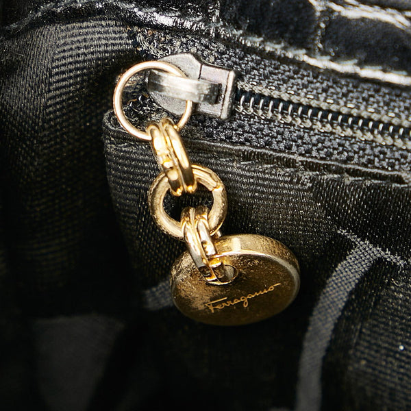 サルヴァトーレフェラガモ ガンチーニ AQ 215716 ブラック スウェード レザー ショルダーバッグ レディース Salvatore Ferragamo 【中古】