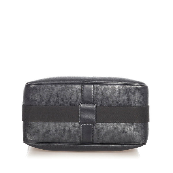 ルイ ヴィトン タイガ リポーターPM M30152 ブラック レザー ショルダーバッグ メンズ LOUIS VUITTON 【中古】