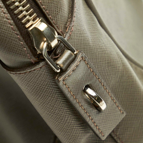 プラダ サフィアーノ グレー カーフ ビジネスバッグ メンズ PRADA 【中古】