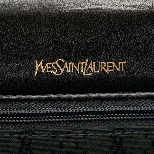 イヴ サンローラン ブラック エナメル クラッチバッグ レディース YVES SAINT LAURENT 【中古】