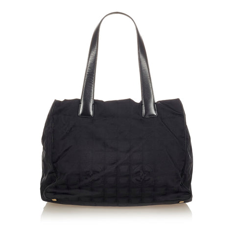 シャネル ニュートラベル ブラック ナイロン トートバッグ レディース CHANEL 【中古】
