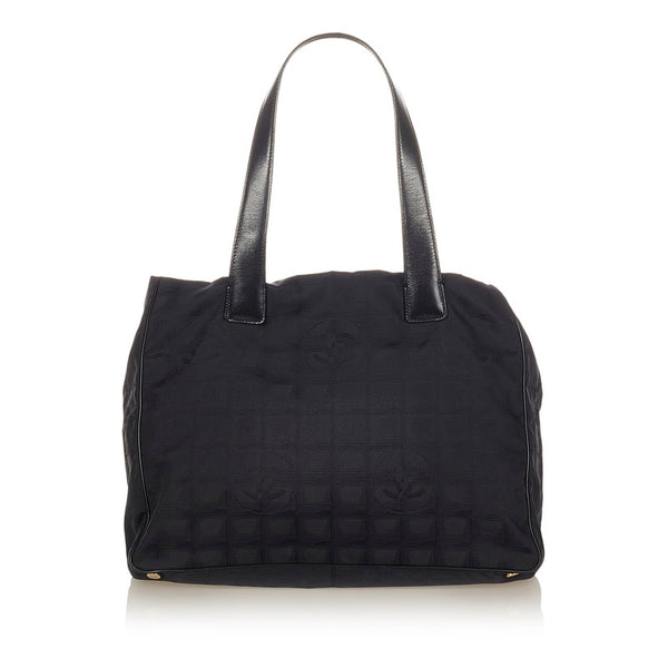 シャネル ニュートラベル ブラック ナイロン トートバッグ レディース CHANEL 【中古】