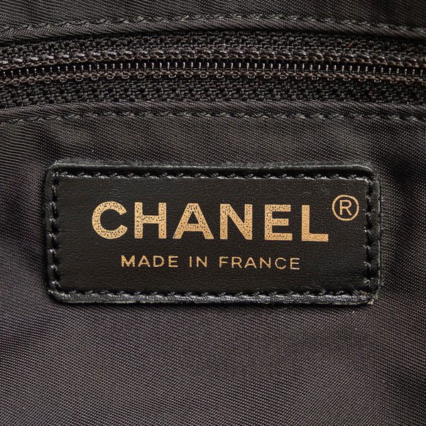 シャネル ニュートラベル ブラック ナイロン トートバッグ レディース CHANEL 【中古】