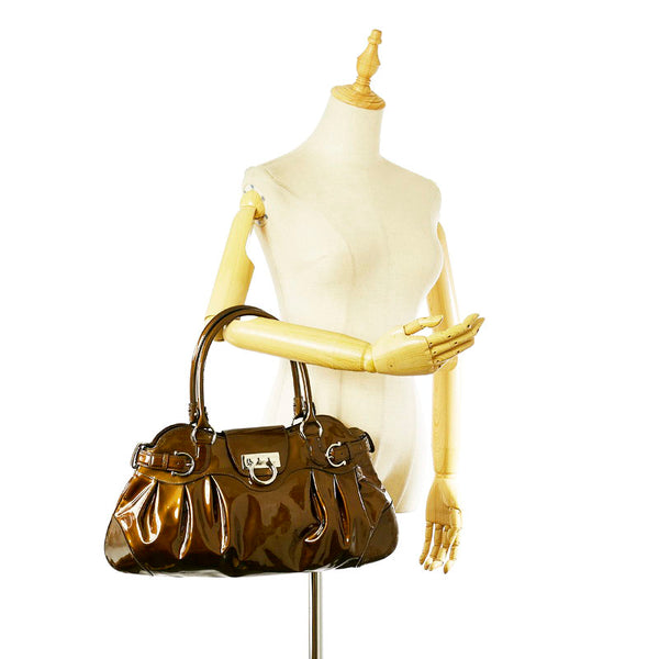 サルヴァトーレフェラガモ ガンチーニ ハンドバッグ AB-21 5370 カーキ パテントレザー レディース Salvatore Ferragamo 【中古】