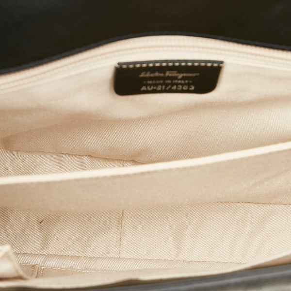 サルヴァトーレフェラガモ ガンチーニ AU-21/4363 ブラック レザー ショルダーバッグ レディース Salvatore Ferragamo 【中古】