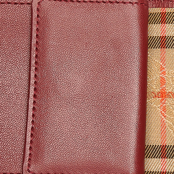 バーバリー ボルドー レザー 二つ折り財布 レディース BURBERRY 【中古】