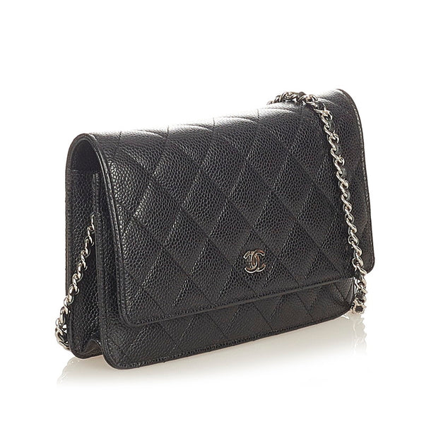 シャネル マトラッセ ブラック キャビアスキン ウォレットチェーン レディース CHANEL 【中古】