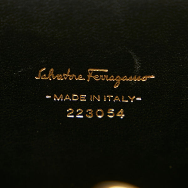 サルヴァトーレフェラガモ ヴァラリボン 223054 ブラック レザー チェーンショルダーバッグ レディース Salvatore Ferragamo 【中古】