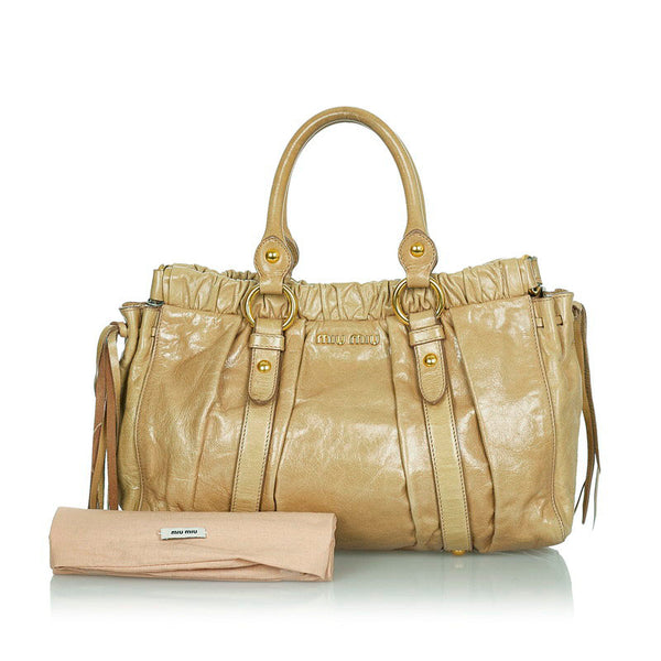 ミュウミュウ シワ加工 カーキ レザー ハンドバッグ レディース MIUMIU 【中古】