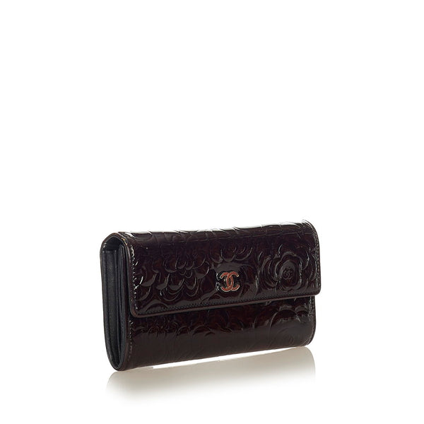 シャネル ブラック パテントレザー 長財布 レディース CHANEL 【中古】