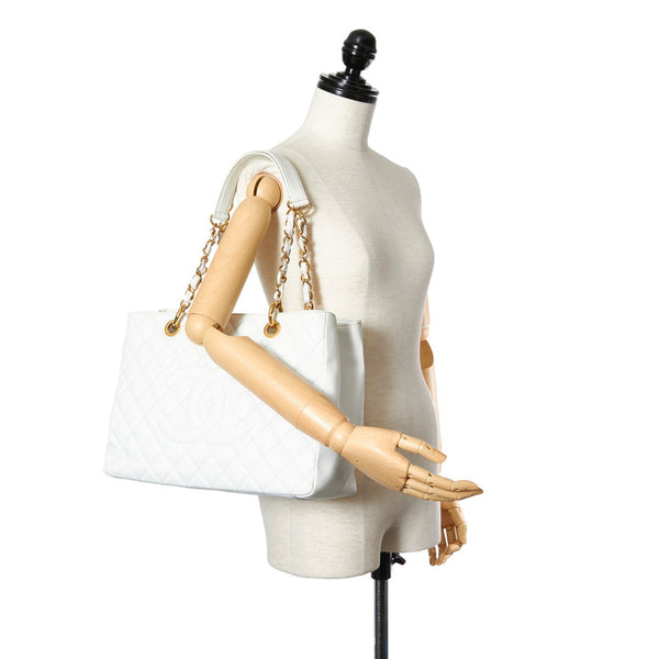 シャネル ココマーク ホワイト キャビアスキン チェーン ショルダーバッグ レディース CHANEL 【中古】