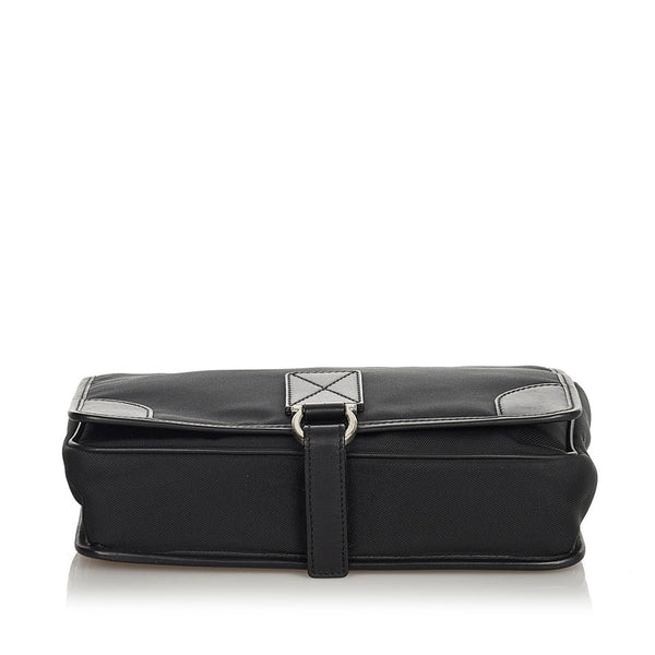 サルヴァトーレフェラガモ ガンチーニ EO-24 4041 ブラック ナイロン レザー セカンドバッグ メンズ Salvatore Ferragamo 【中古】