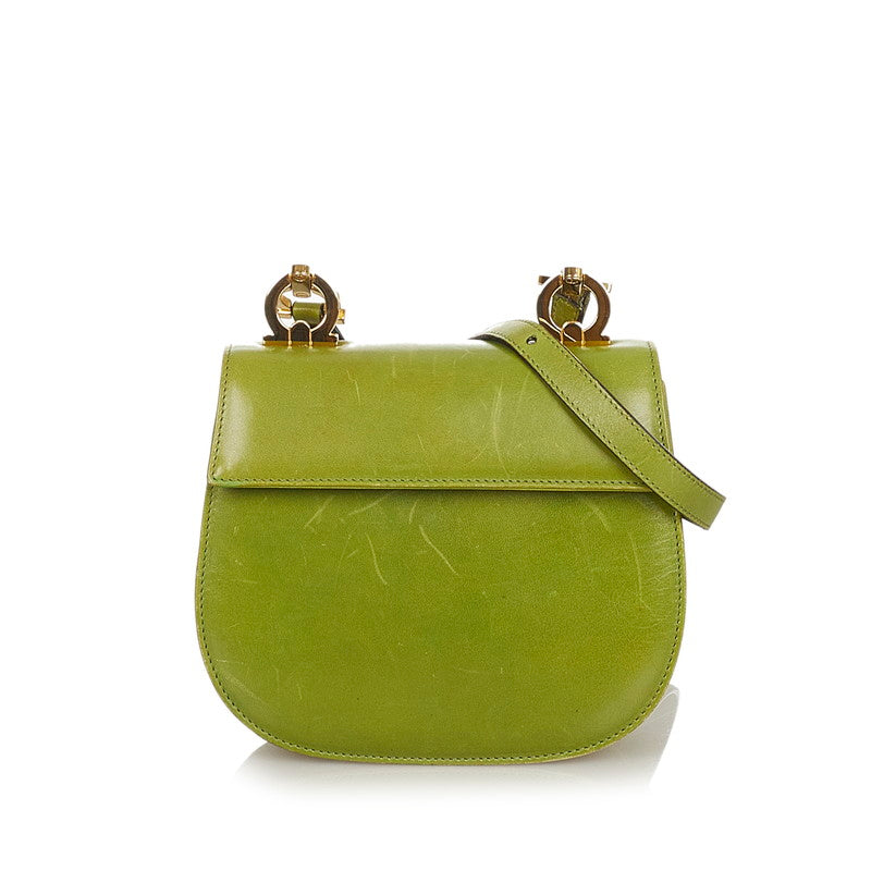 サルヴァトーレフェラガモ ガンチーニ AT3151 グリーン レザー 斜め掛け ショルダーバッグ レディース Salvatore Ferragamo 【中古】