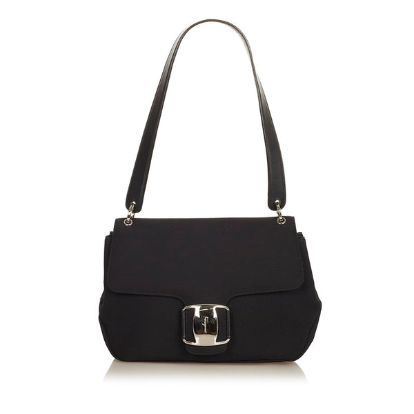 サルヴァトーレフェラガモ ヴァラ BZ-21 8188 ブラック ナイロン レザー 肩掛け ショルダーバッグ レディース Salvatore Ferragamo 【中古】