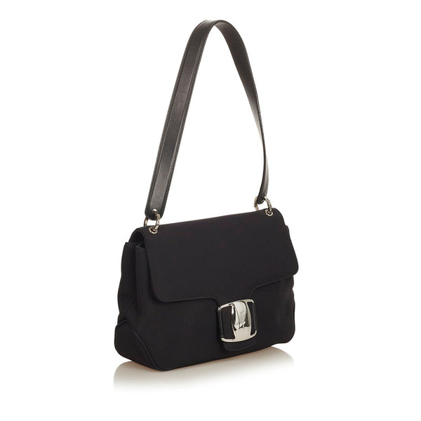 サルヴァトーレフェラガモ ヴァラ BZ-21 8188 ブラック ナイロン レザー 肩掛け ショルダーバッグ レディース Salvatore Ferragamo 【中古】