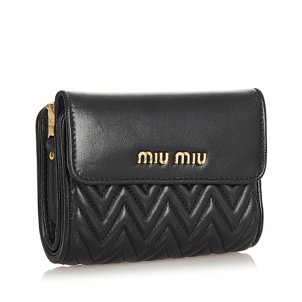 ミュウミュウ マテラッセ 5ML002_N88_F0002 ブラック シープスキン 三つ折り財布 レディース MIUMIU 【中古】
