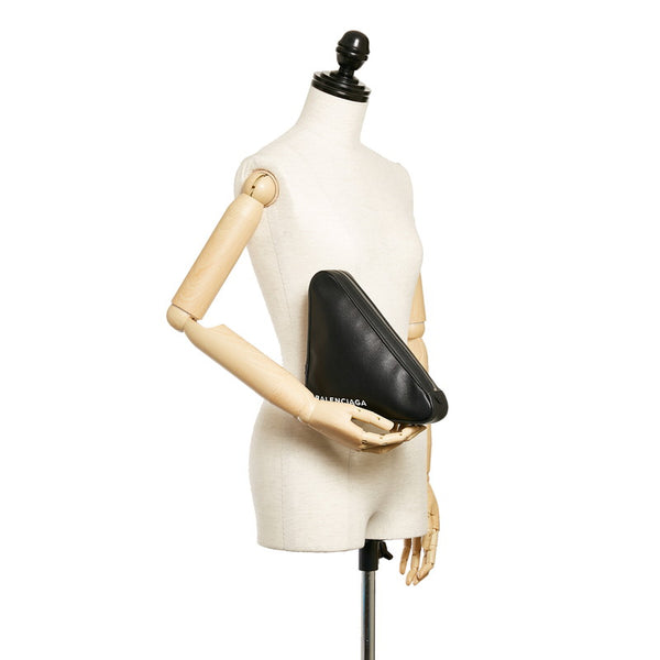 バレンシアガ トライアングル クラッチバッグ 476976 ブラック レザー レディース BALENCIAGA 【中古】