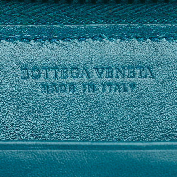 ボッテガヴェネタ イントレチャート 水色 レザー 長財布 ラウンドファスナー レディース BOTTEGAVENETA 【中古】