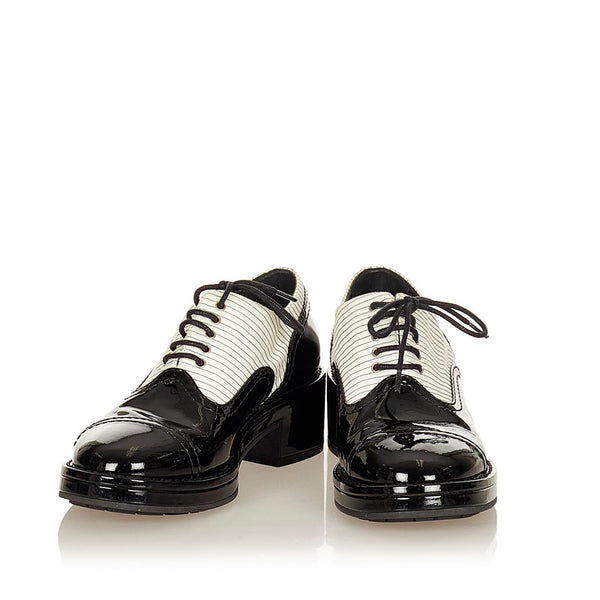 シャネル ドレスシューズ ブラック ホワイト エナメル レディース CHANEL 【中古】