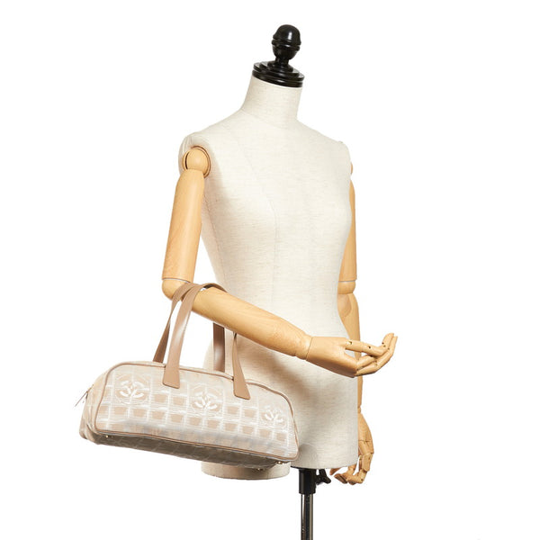 シャネル ニュートラベル ベージュ キャンバス レザー ハンドバッグ レディース CHANEL 【中古】