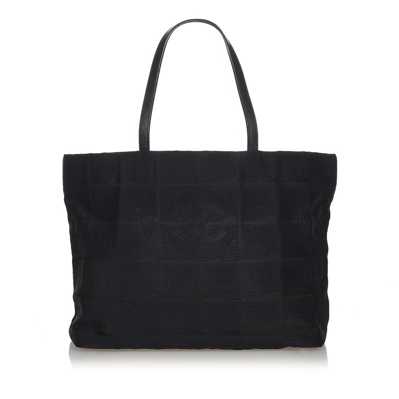 シャネル ニュートラベルライン トートバッグ ブラック ナイロン レザー レディース CHANEL 【中古】