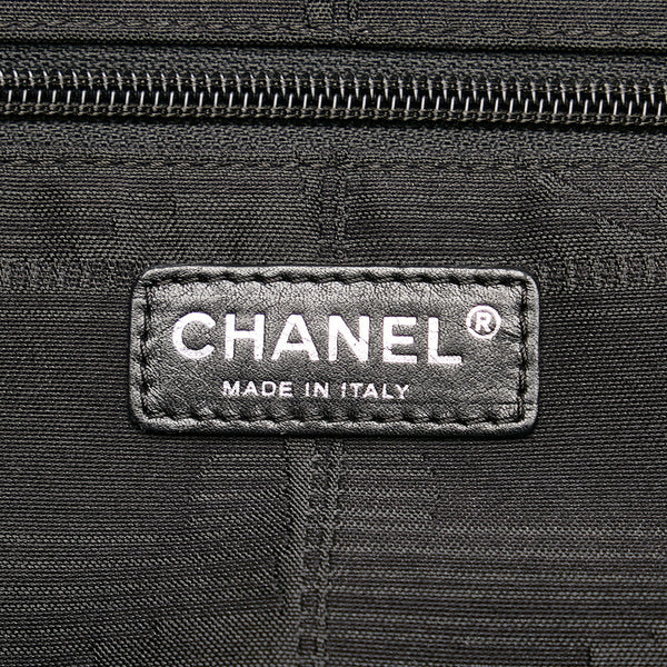 シャネル ニュートラベルライン トートバッグ ブラック ナイロン レザー レディース CHANEL 【中古】
