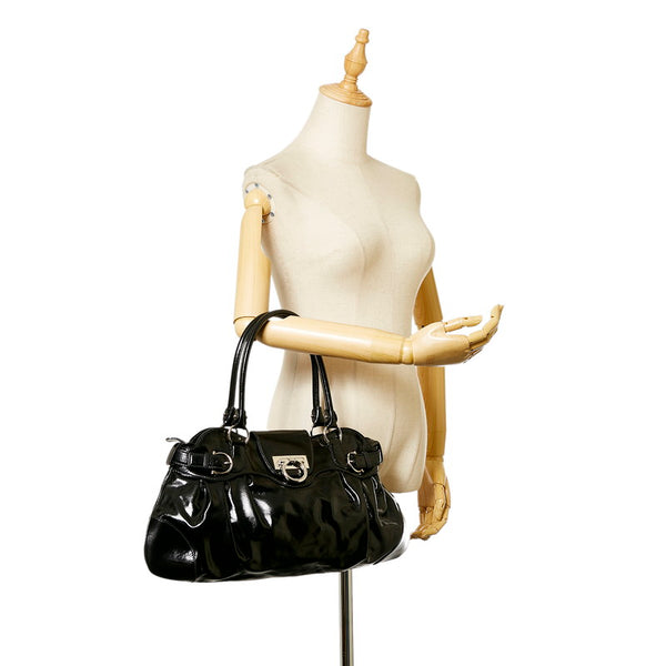 サルヴァトーレフェラガモ ガンチーニ AB-21 5370 ブラック パテントレザー ハンドバッグ レディース Salvatore Ferragamo 【中古】