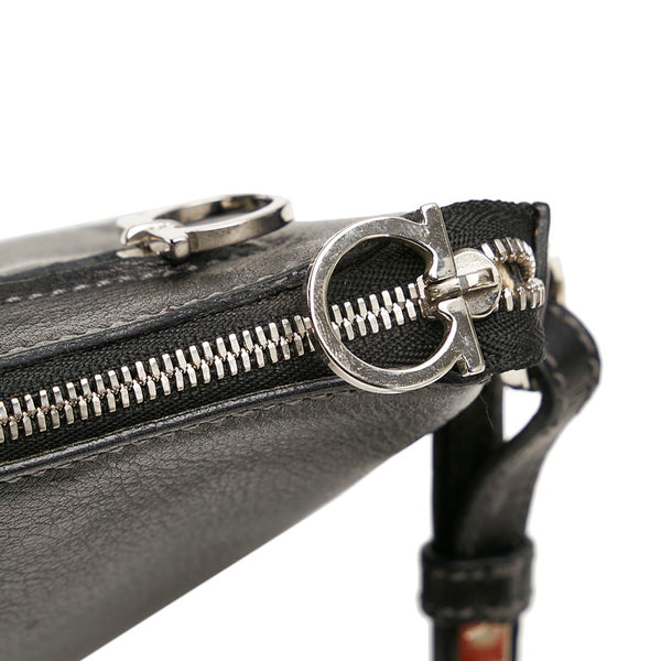 サルヴァトーレフェラガモ ガンチーニ ショルダーバッグ AU-21/4315 ブラック レザー レディース Salvatore Ferragamo 【中古】