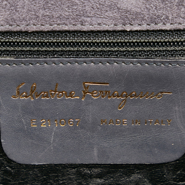 サルヴァトーレフェラガモ ガンチーニ E-21 1067 グレー スウェード ショルダーバッグ レディース Salvatore Ferragamo 【中古】