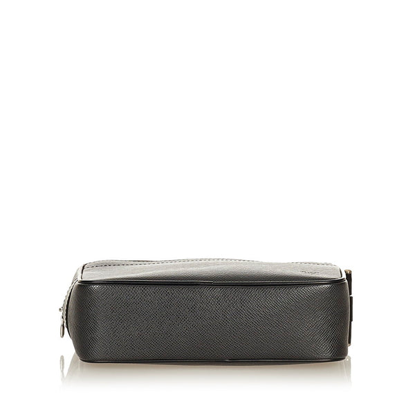 ルイ ヴィトン タイガ カルガ M30812 ブラック レザー セカンドバッグ メンズ LOUIS VUITTON 【中古】