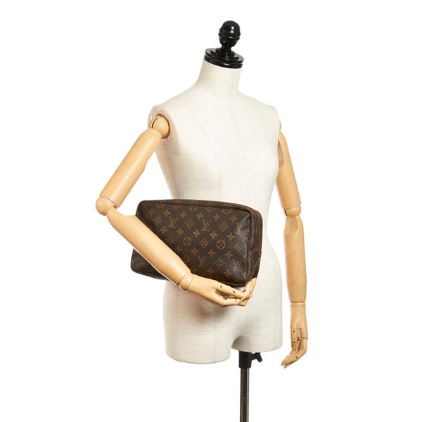 ルイ ヴィトン モノグラム トゥルース トワレット28 M47522 ブラウン PVC レザー ポーチ レディース LOUIS VUITTON 【中古】