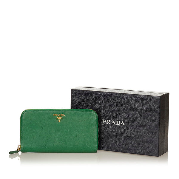 プラダ グリーン レザー サフィアーノ ラウンドファスナー　長財布 レディース PRADA 【中古】