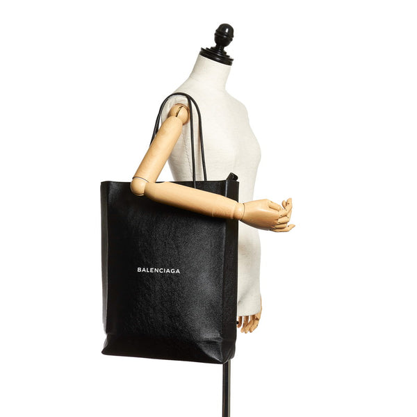 バレンシアガ ノースサウス ショッピングバッグM トートバッグ 482545 ブラック レザー メンズ BALENCIAGA 【中古】