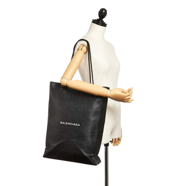 バレンシアガ ノースサウス ショッピングバッグM トートバッグ 482545 ブラック レザー メンズ BALENCIAGA 【中古】