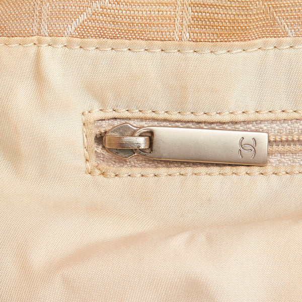 シャネル ニュートラベル ベージュ キャンバス レザー トートバッグ レディース CHANEL 【中古】