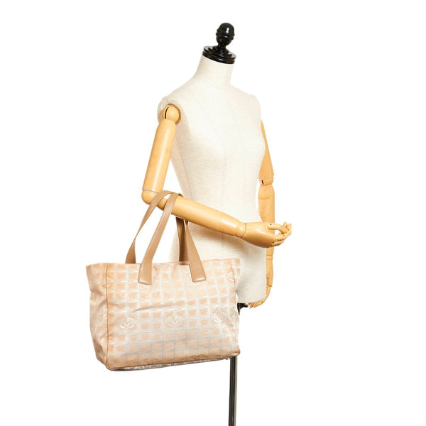 シャネル ニュートラベル ベージュ キャンバス レザー トートバッグ レディース CHANEL 【中古】