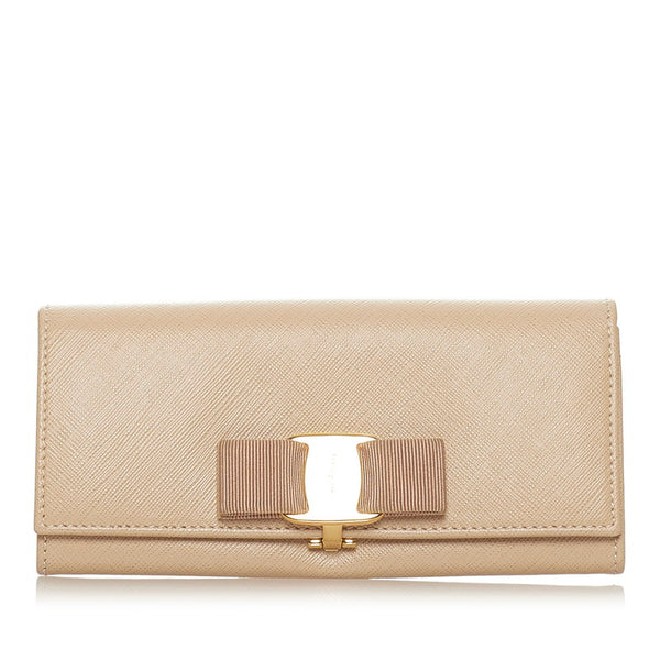 サルヴァトーレフェラガモ ヴァラリボン IY-22 B559 ベージュ レザー 長財布 レディース Salvatore Ferragamo 【中古】