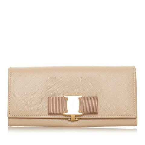 サルヴァトーレフェラガモ ヴァラリボン IY-22 B559 ベージュ レザー 長財布 レディース Salvatore Ferragamo 【中古】