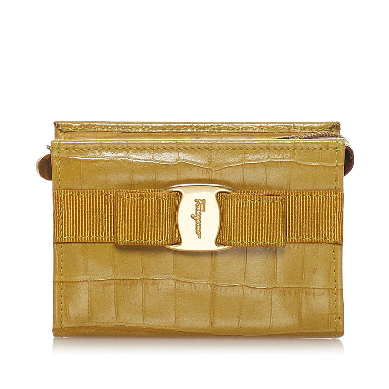 サルヴァトーレフェラガモ ヴァラリボン ポーチ グリーン 型押しレザー レディース Salvatore Ferragamo 【中古】