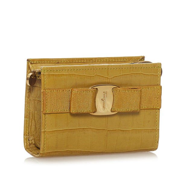 サルヴァトーレフェラガモ ヴァラリボン ポーチ グリーン 型押しレザー レディース Salvatore Ferragamo 【中古】